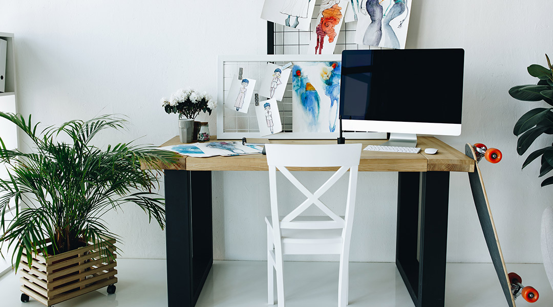 5 Kids' Desks That'll Make Homeschooling More Bearable