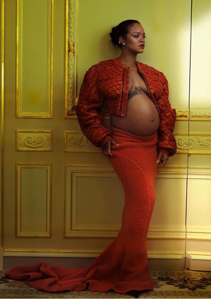 Rihanna pregnant maternity shoot