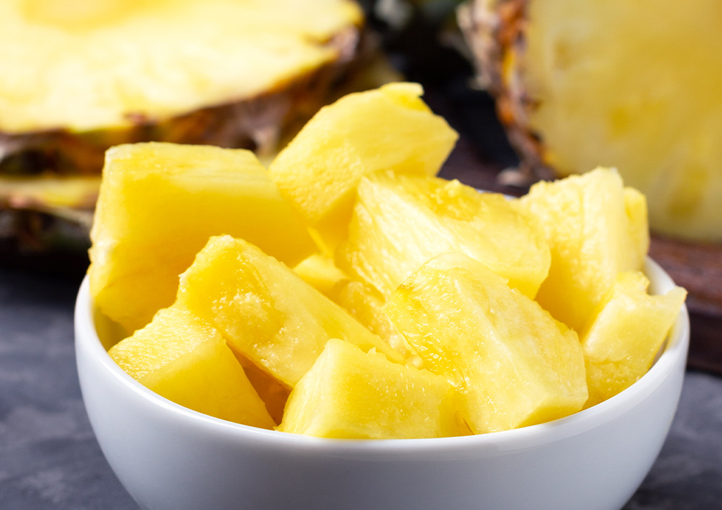 Pineapples that are rich in fiber for constipated babies