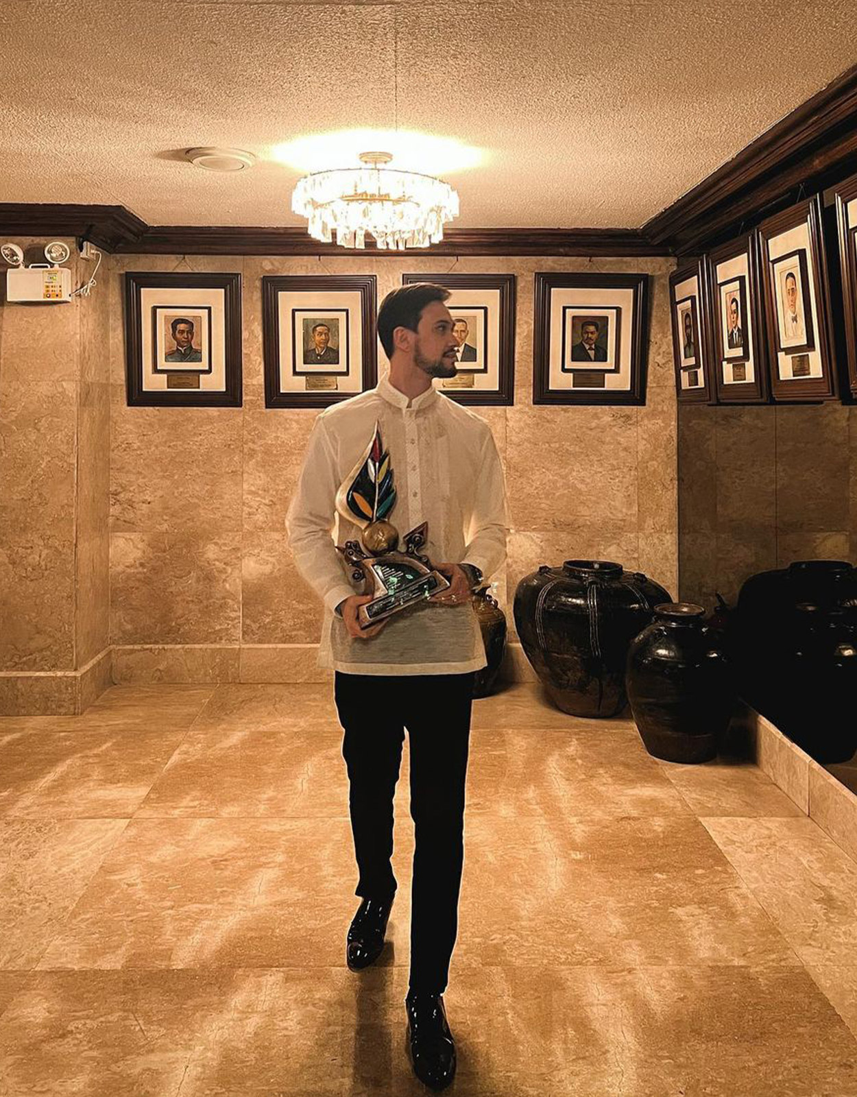 Billy Crawford with his Ani ng Dangal Award