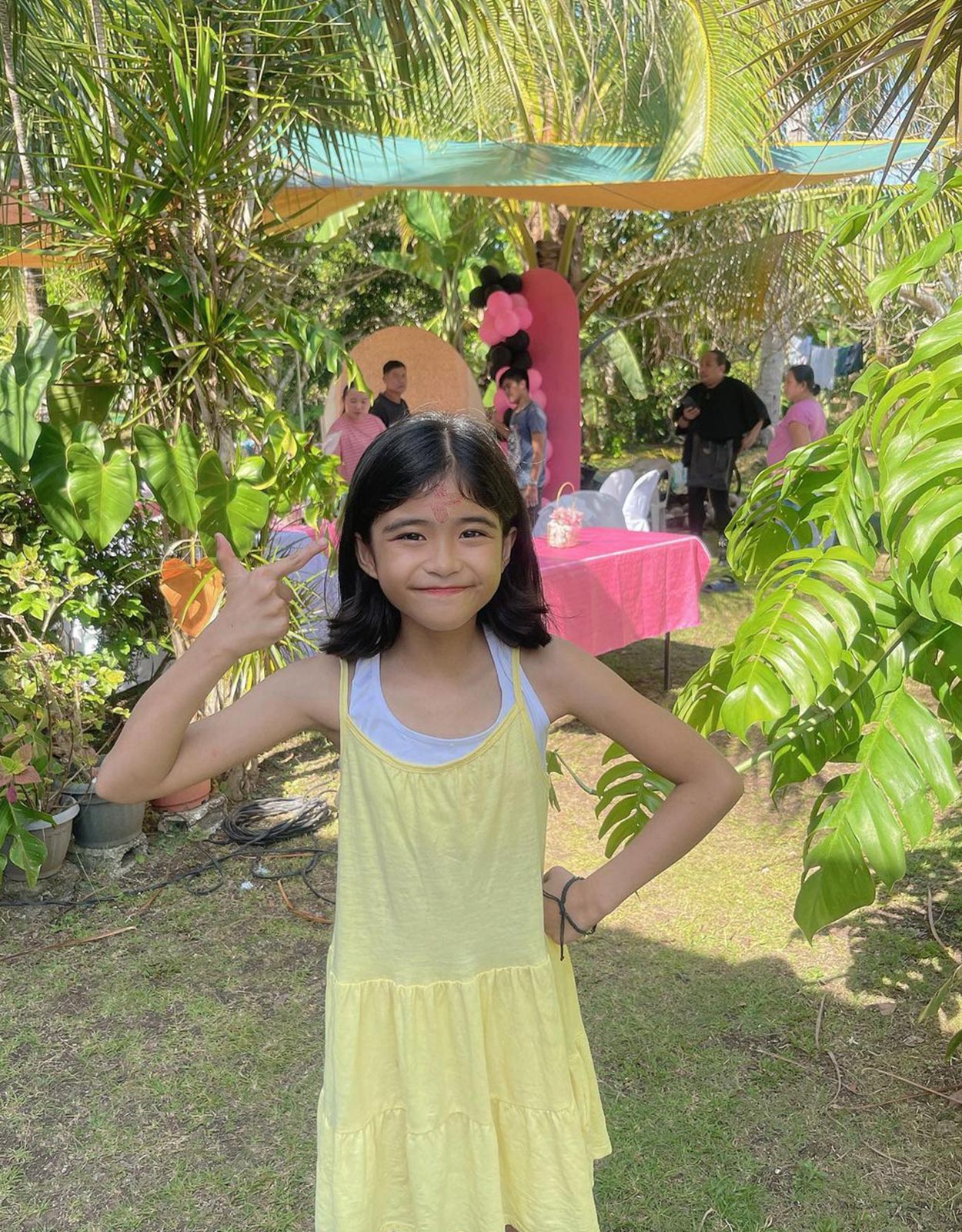 Melai Cantiveros' daughter Mela in Bohol