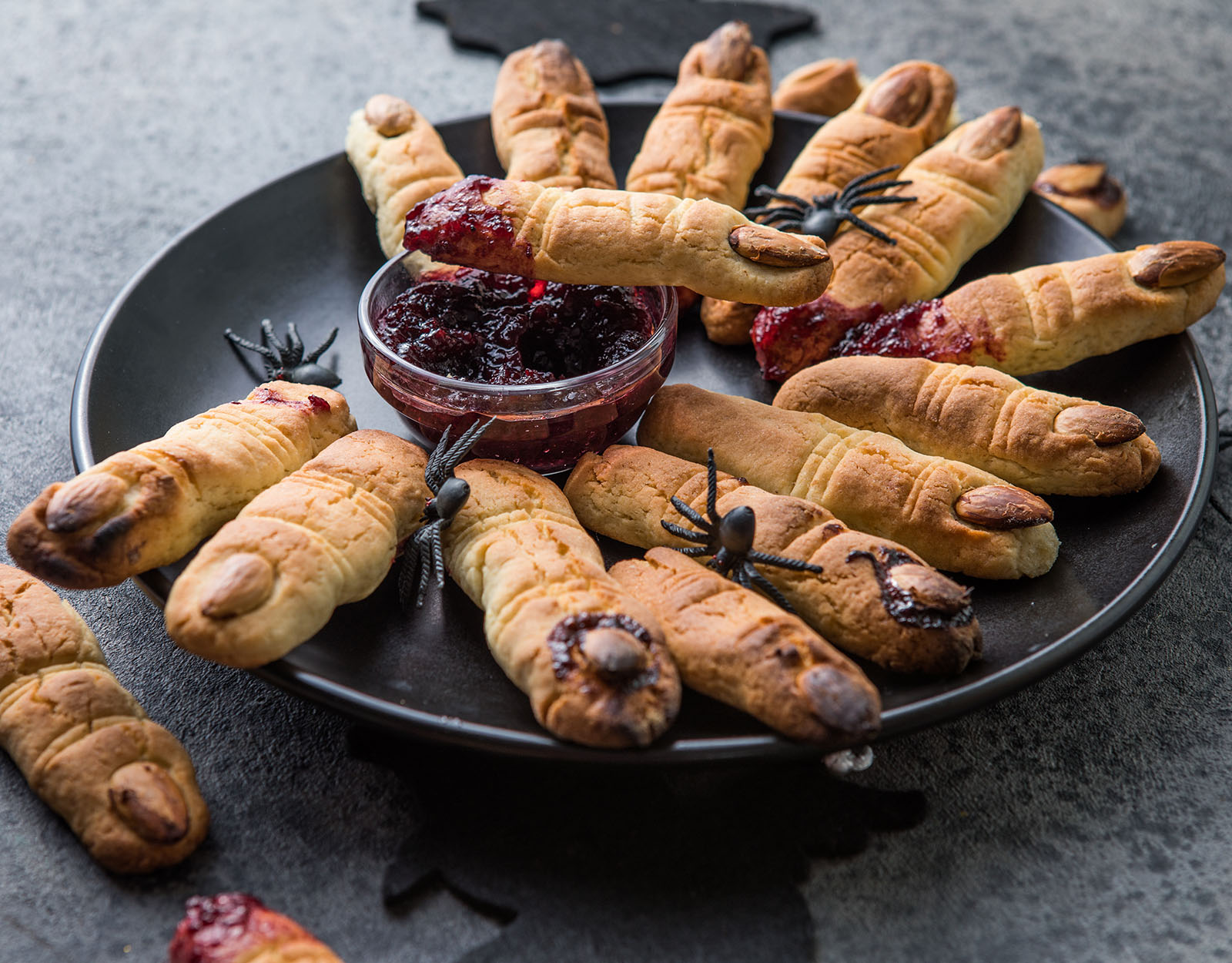 Delicious and Healthy Snacks to Give During Trick or Treat