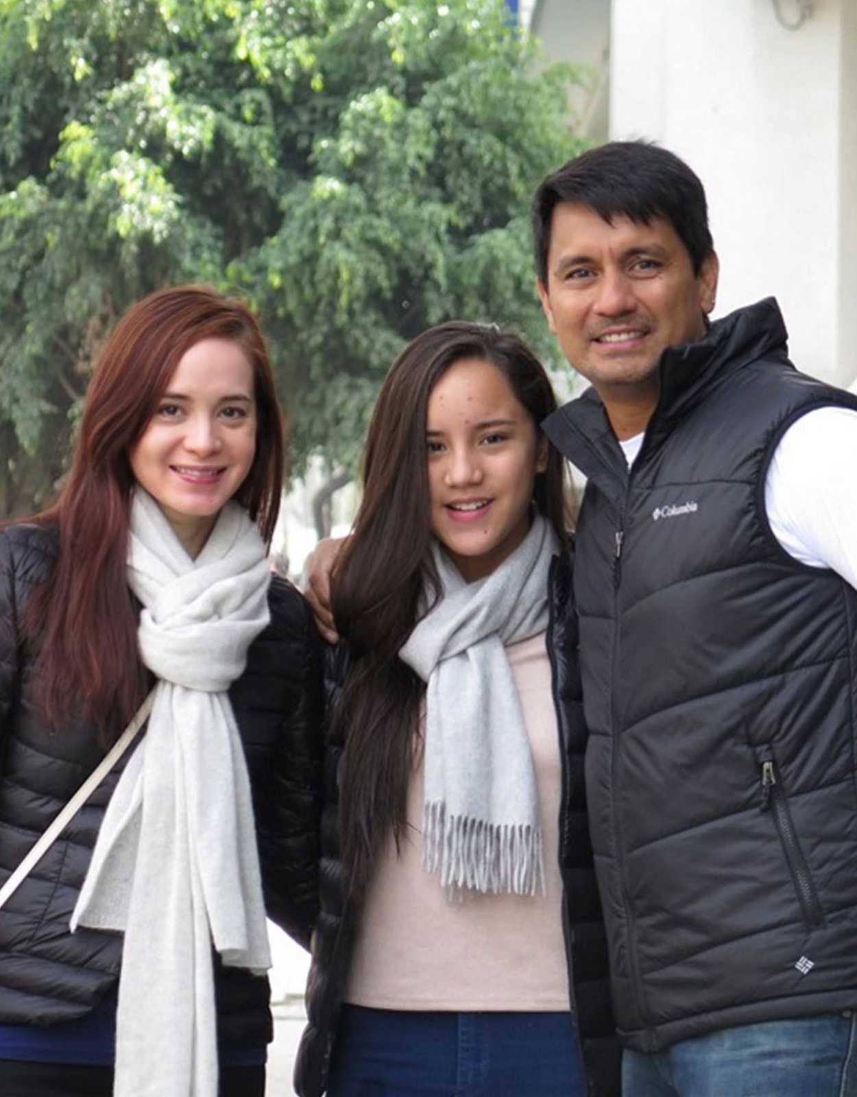 Lucy Torres, Juliana Gomez, and Richard Gomez