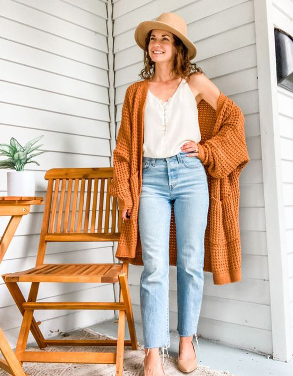 Styling mom jeans bohemian style