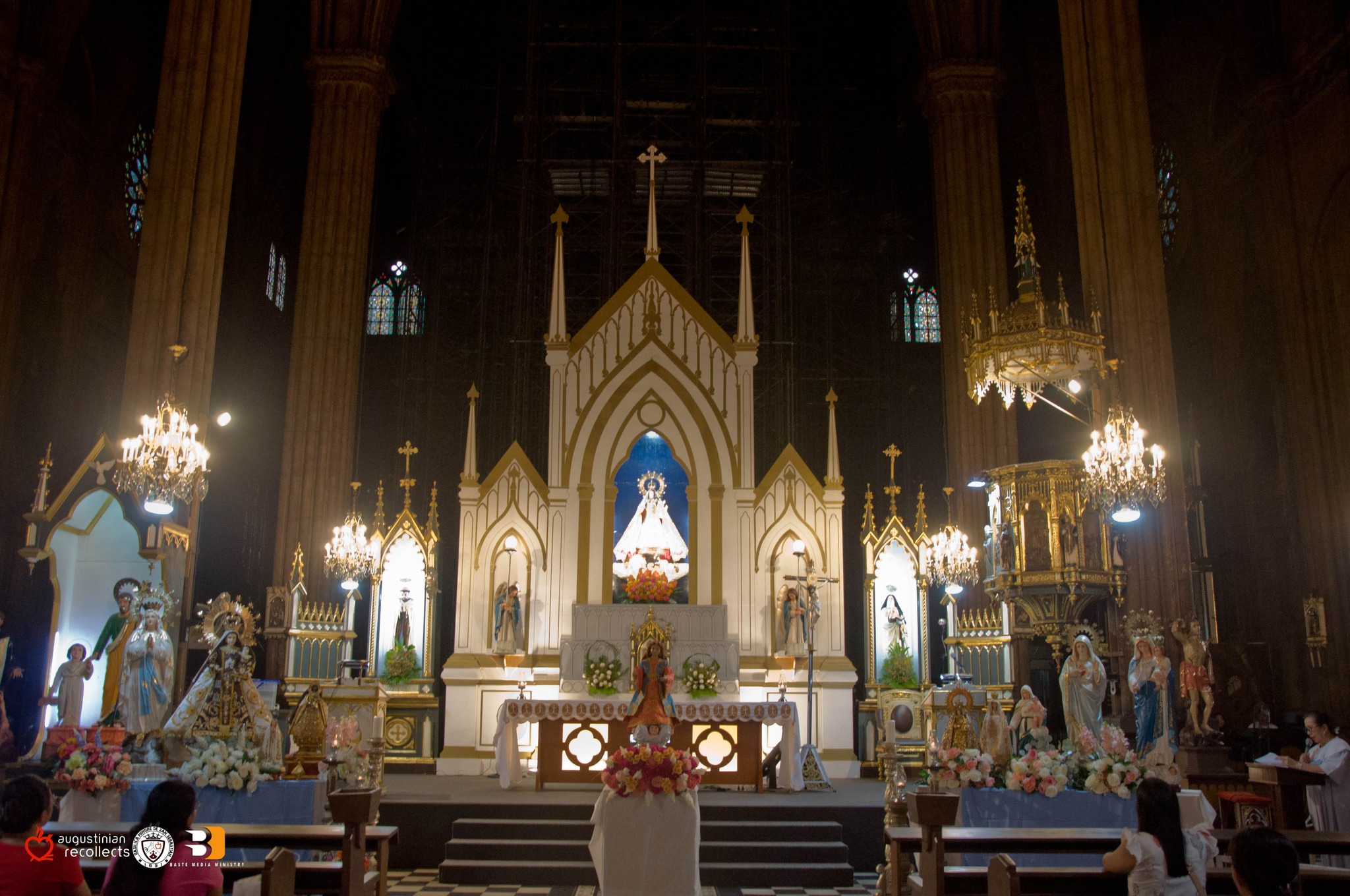 Recognized as a world monument, the San Sebastian church became a spot for Visita Iglesia in Manila.