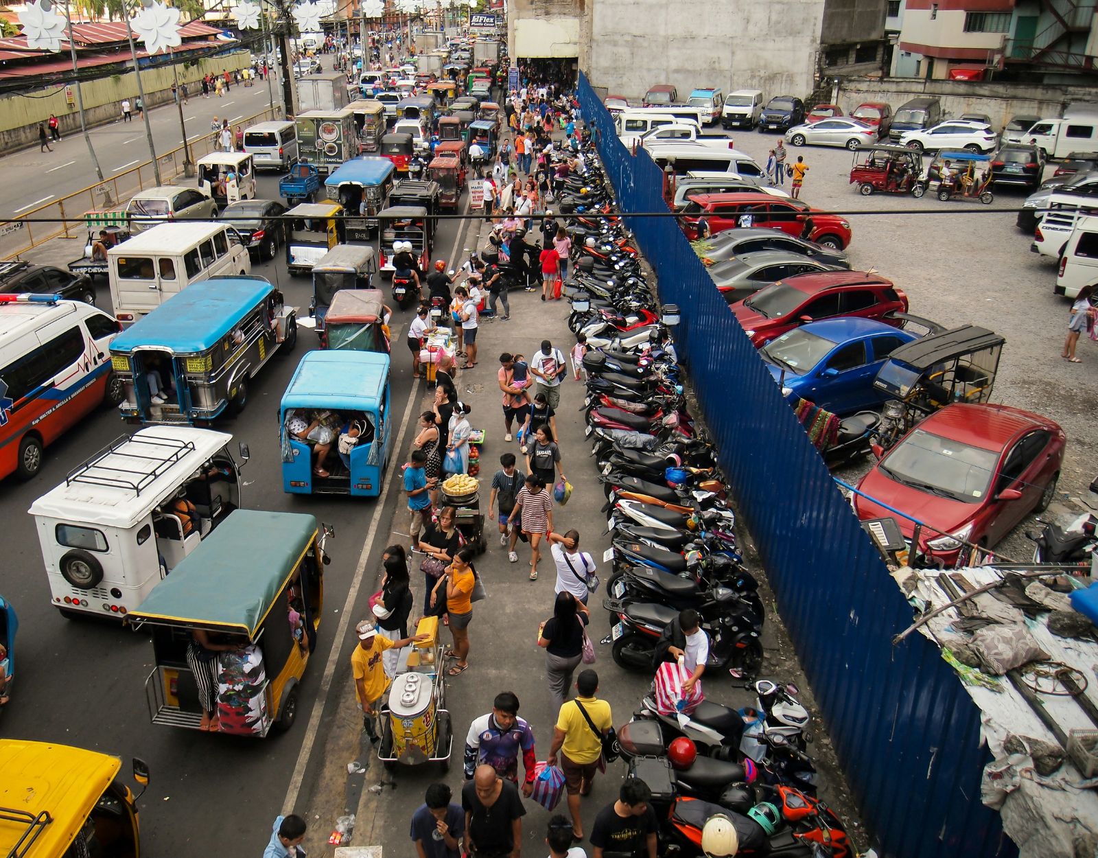 Traffic in Manila is probably the most energy-draining for parents who drive.
