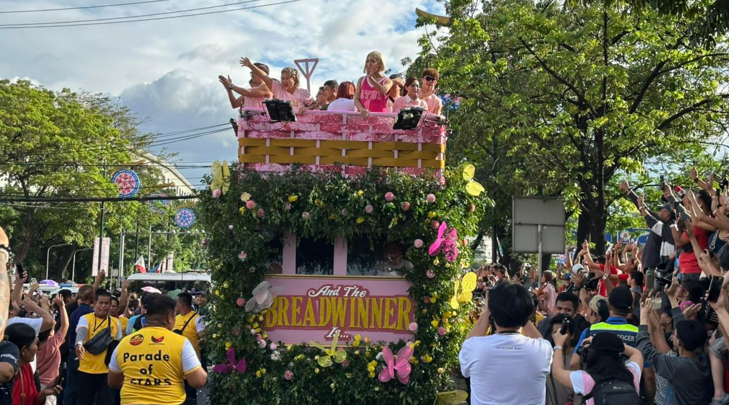 HIGHLIGHTS: Metro Manila Film Festival Parade 2024