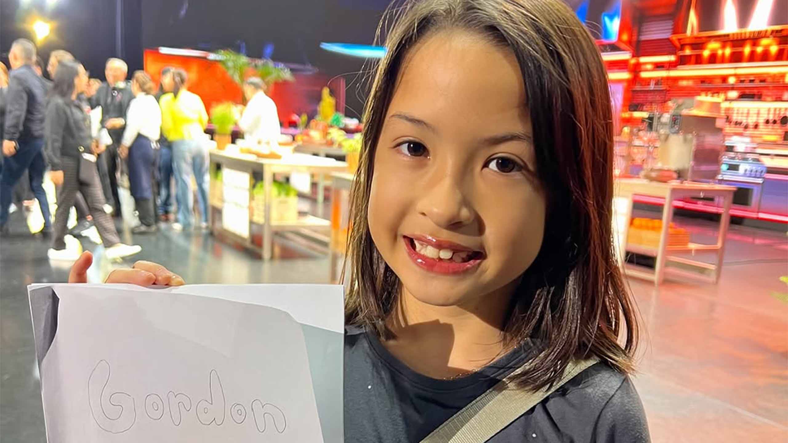 Luna Agoncillo Meets Gordon Ramsay And Gives Him A Drawing