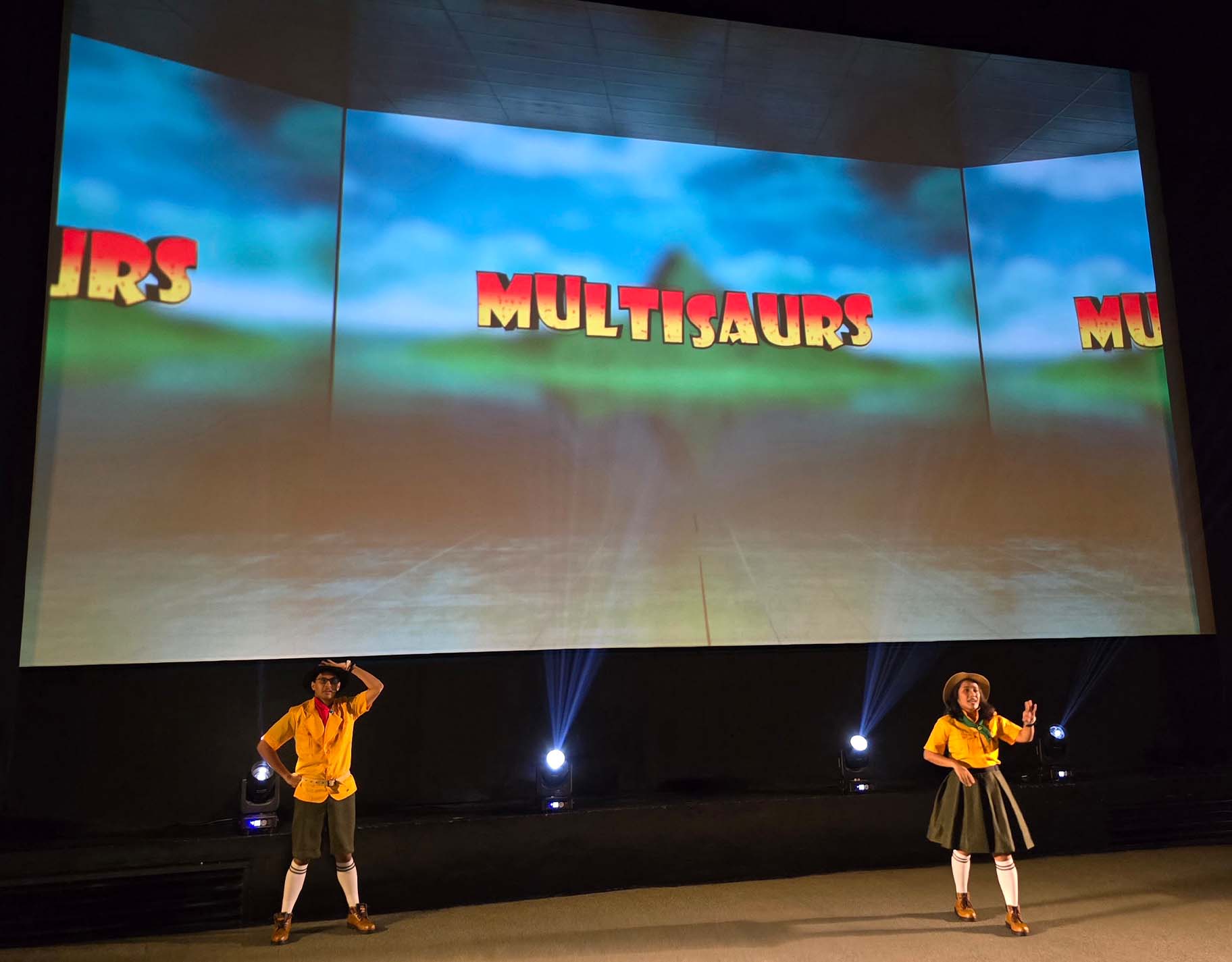 Multisaur experience combines human and technology