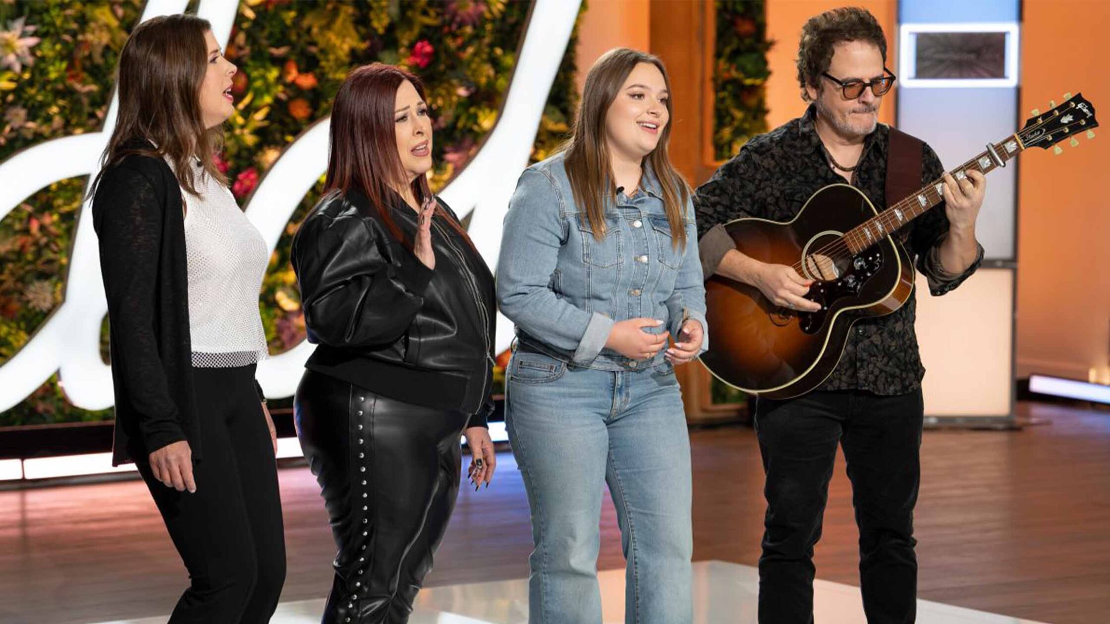 Carnie Wilson and her sister Wendy lend support as Lola auditions on the show alongside her dad Rob Bonfiglio