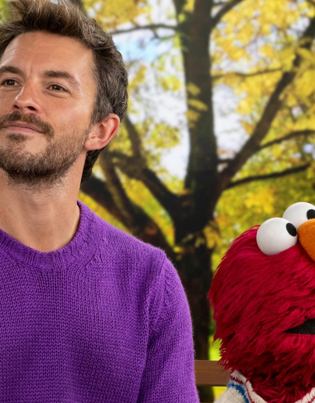 Before Wicked: For Good’s international opening, Jonathan Bailey, who plays Fiyero, dropped by Sesame Street to bring some happiness and dance into everyone’s day