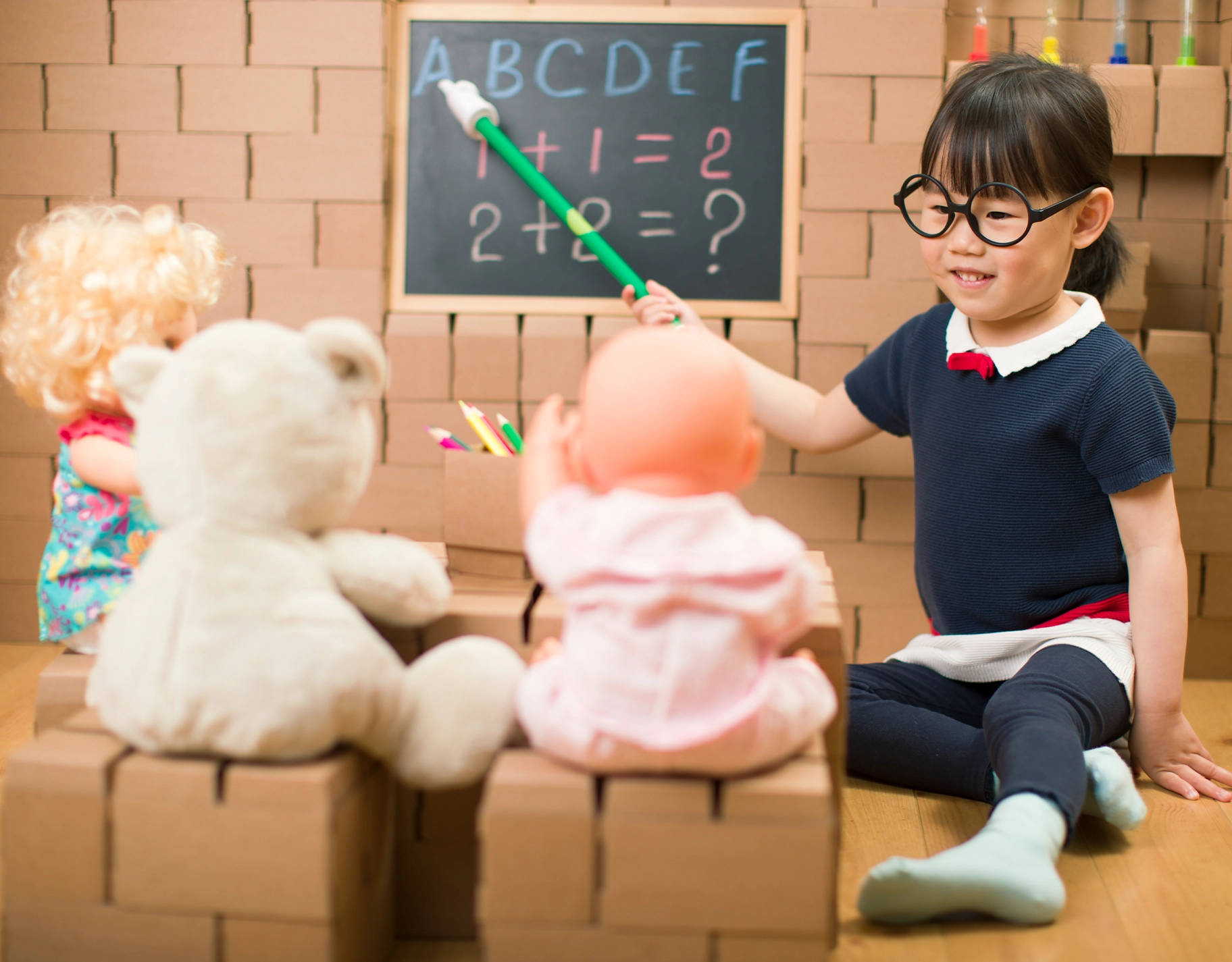Here's how imaginative play helps kids develop all kinds of intelligence